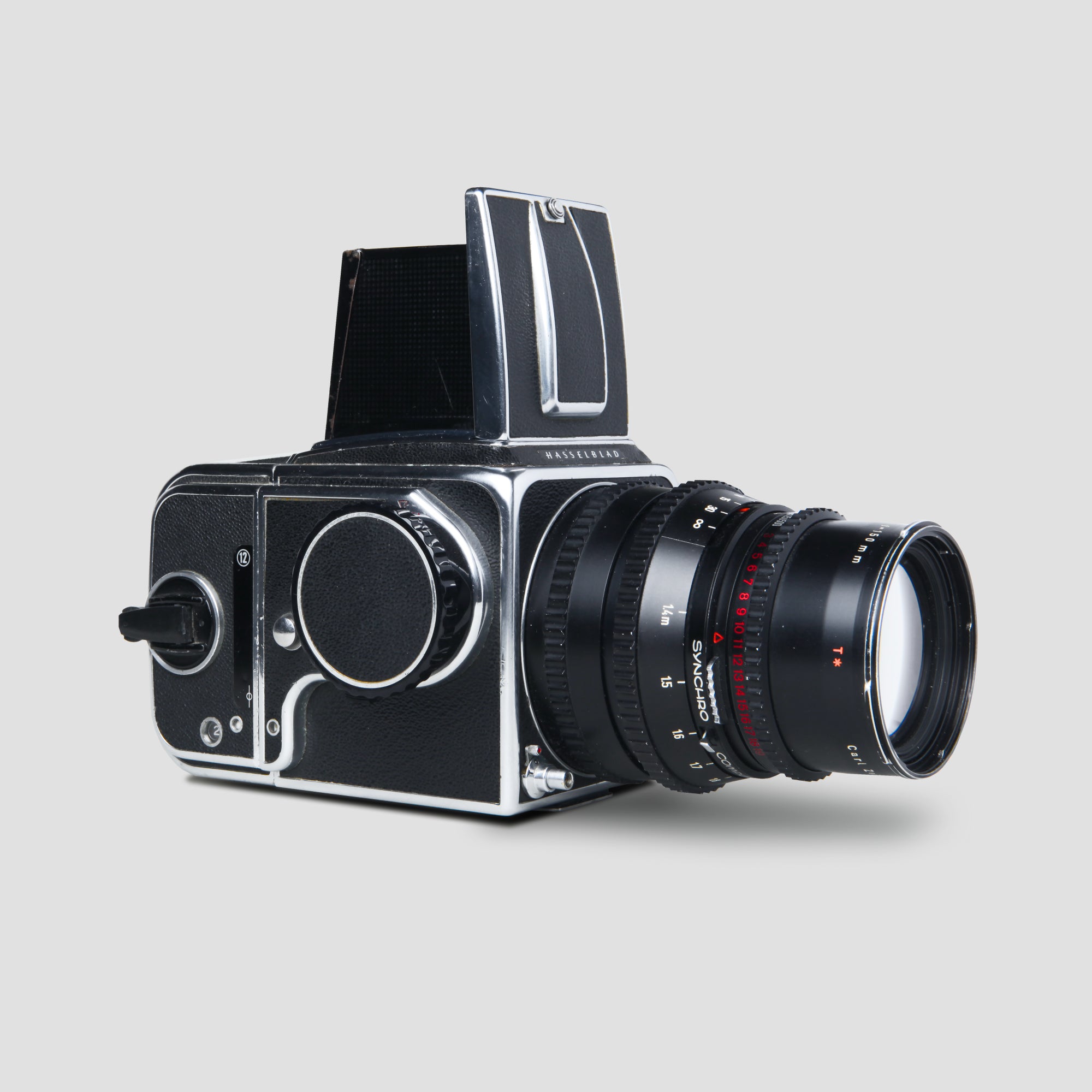 ハッセルブラッド 500C ／ C Sonnar 150mm f4 ／ モードラ ゾナーC150mmF4 【SONNAR】を携えハッセルブラッド片手で銀座の