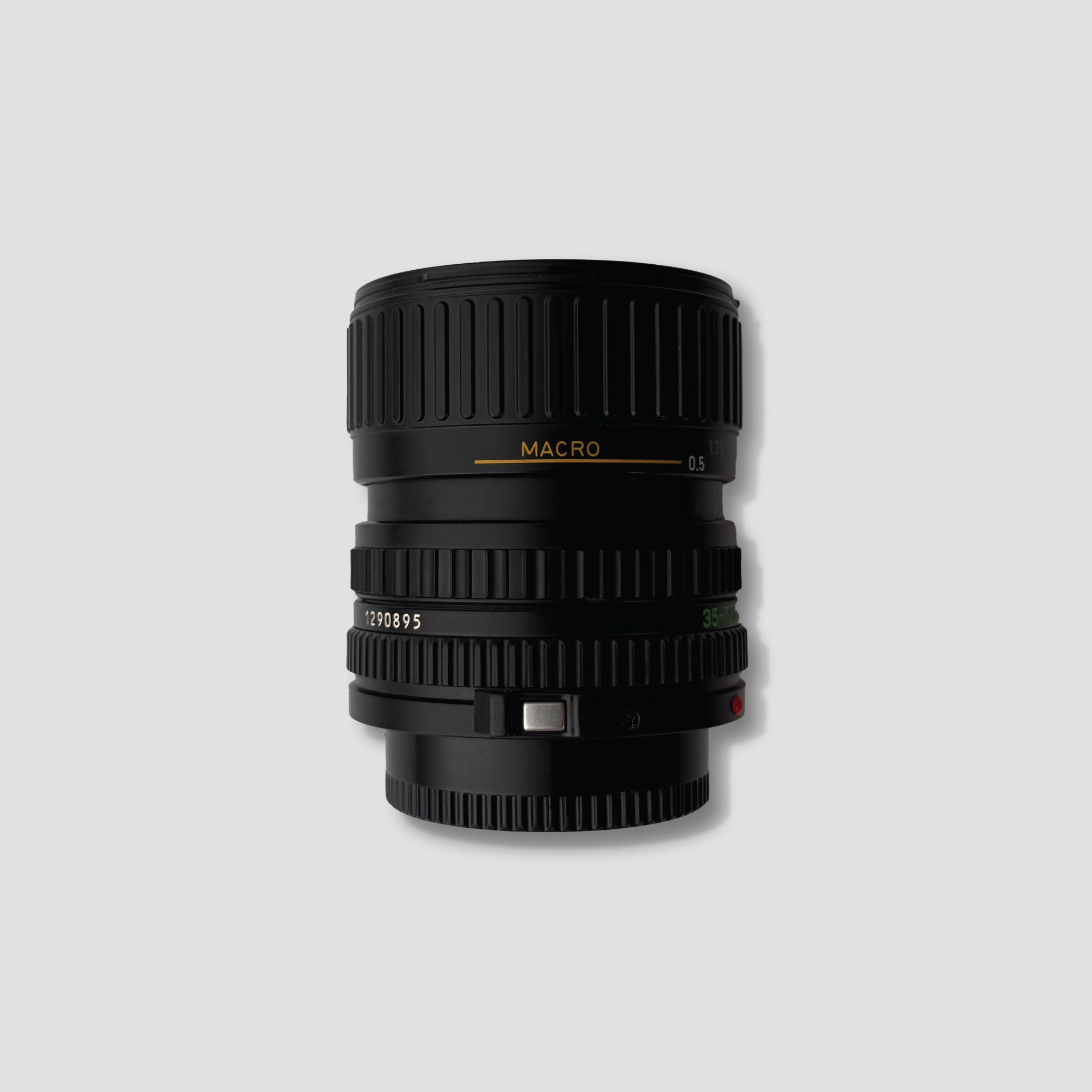 Canon FD Zoom Lens 35-70mm 1:3.5-4.5 | Analogue Amsterdam