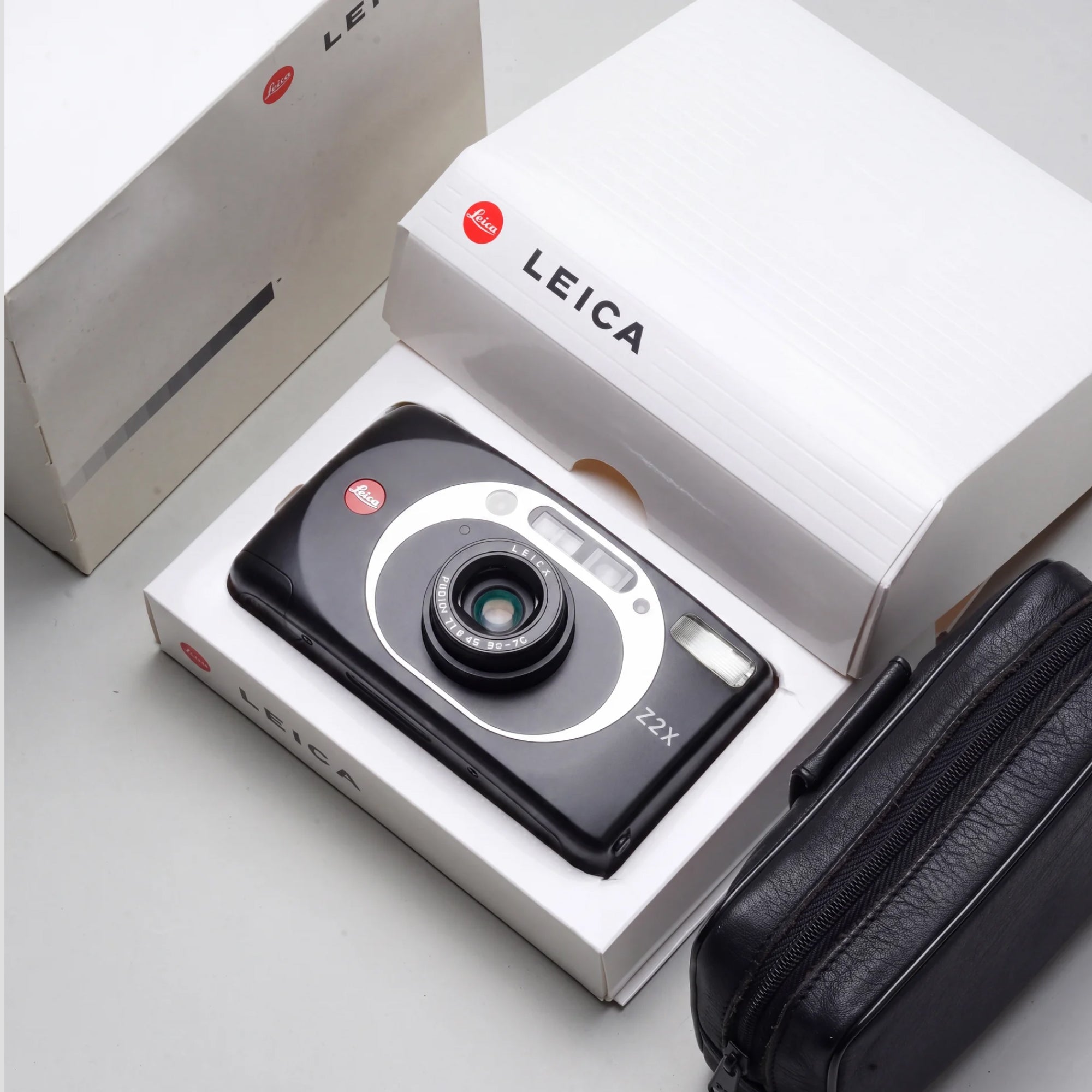 Leica Z2X Black 35mm Film Camera | Analogue Amsterdam – Analogue Shop