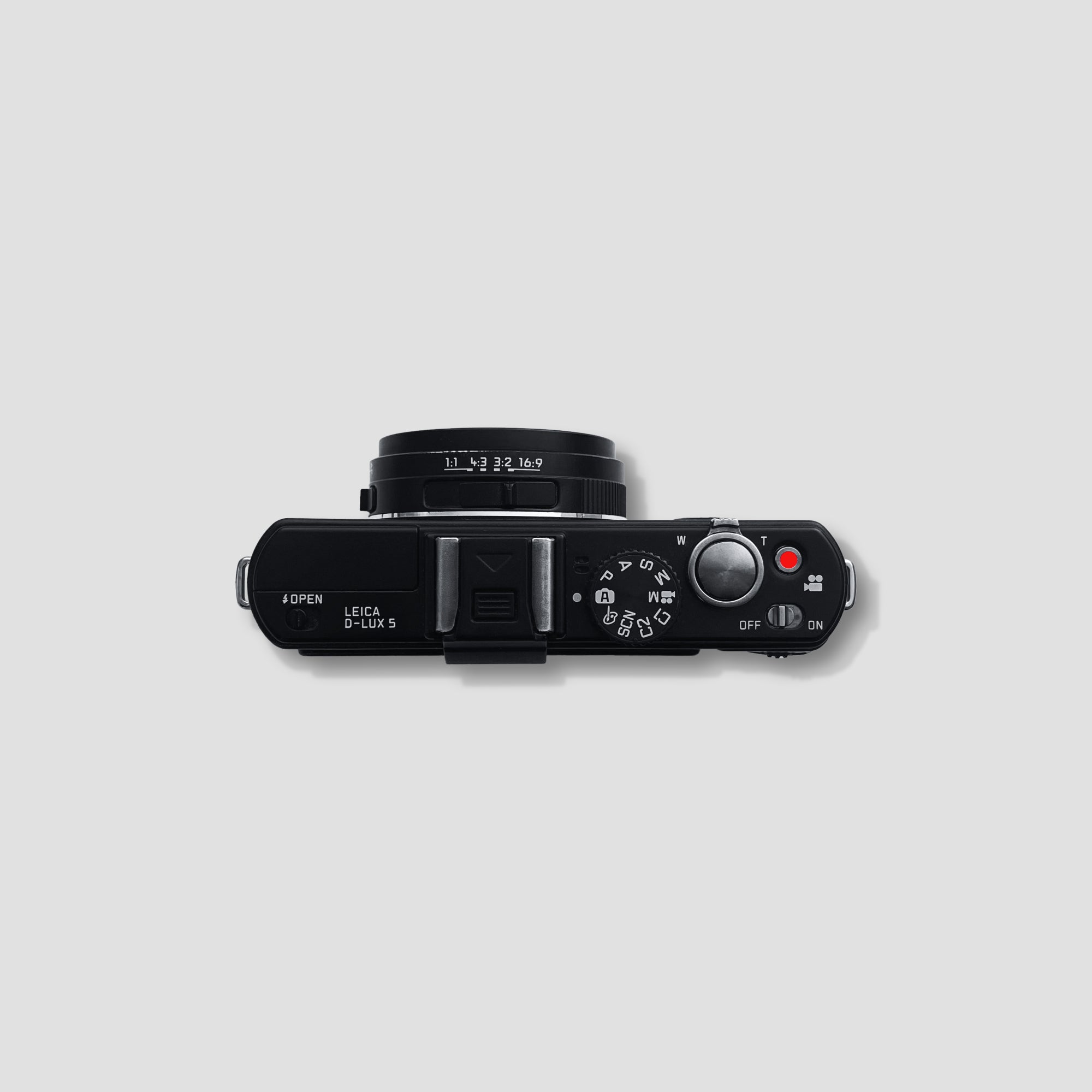 Leica D-LUX 5 Film Camera | Analogue Amsterdam – Analogue Shop