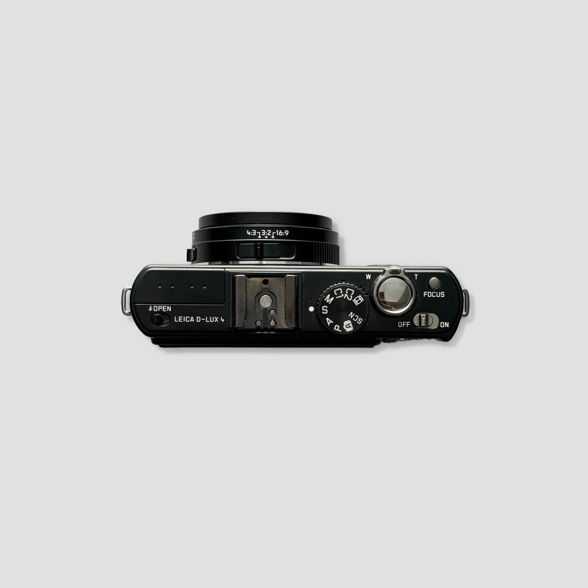 Leica D-LUX 4 Film Camera | Analogue Amsterdam – Analogue Shop