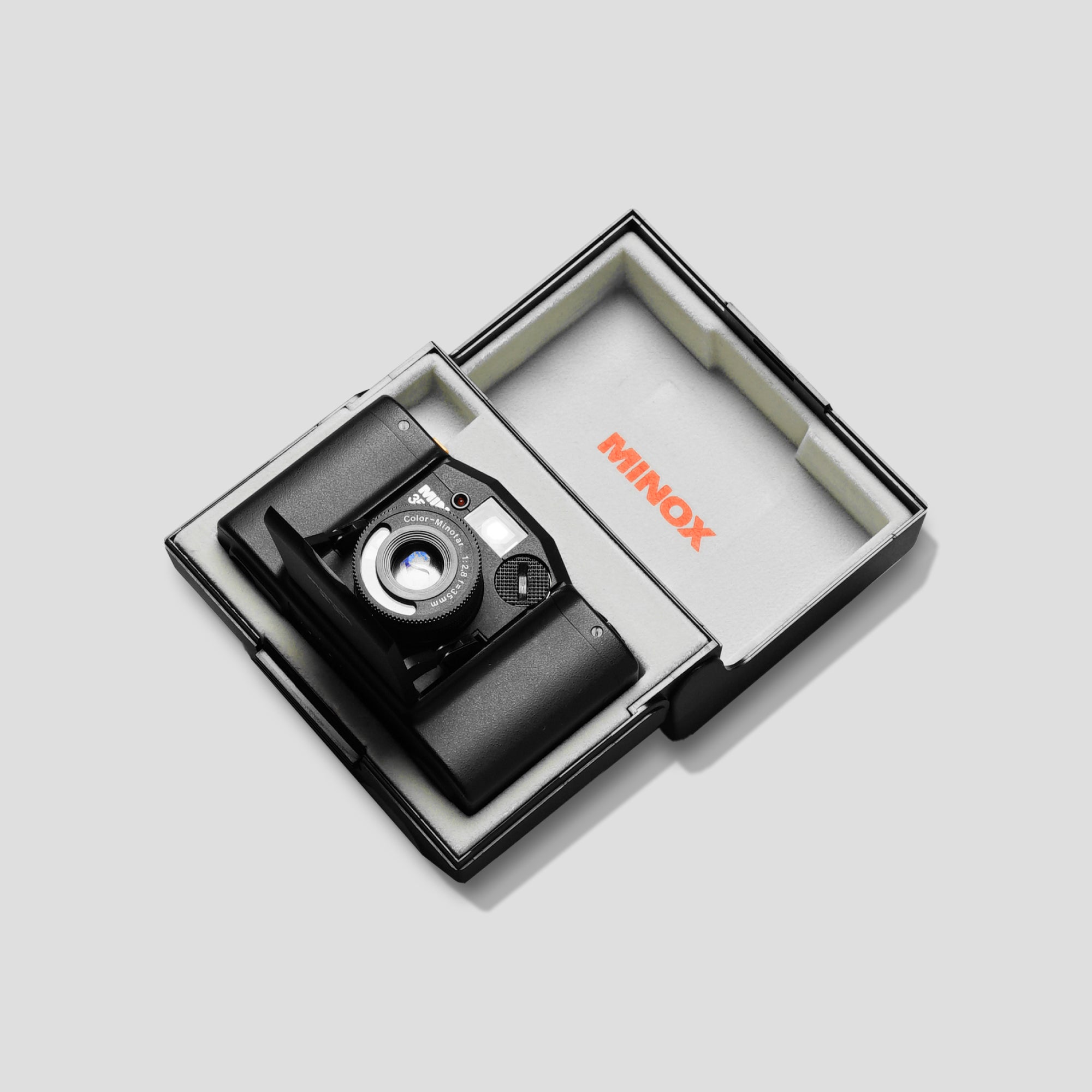 フィルムカメラ MINOX 35 GT Minox 35 GT-E Review - By Anton Yakovlev - 35mmc