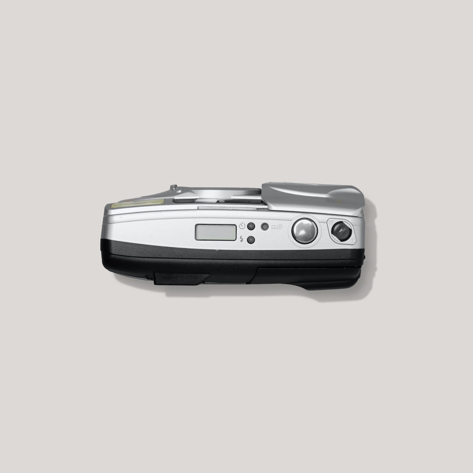 SUPERZOOM 70G：オートフォーカスカメラ：カメラ製品：オリンパス